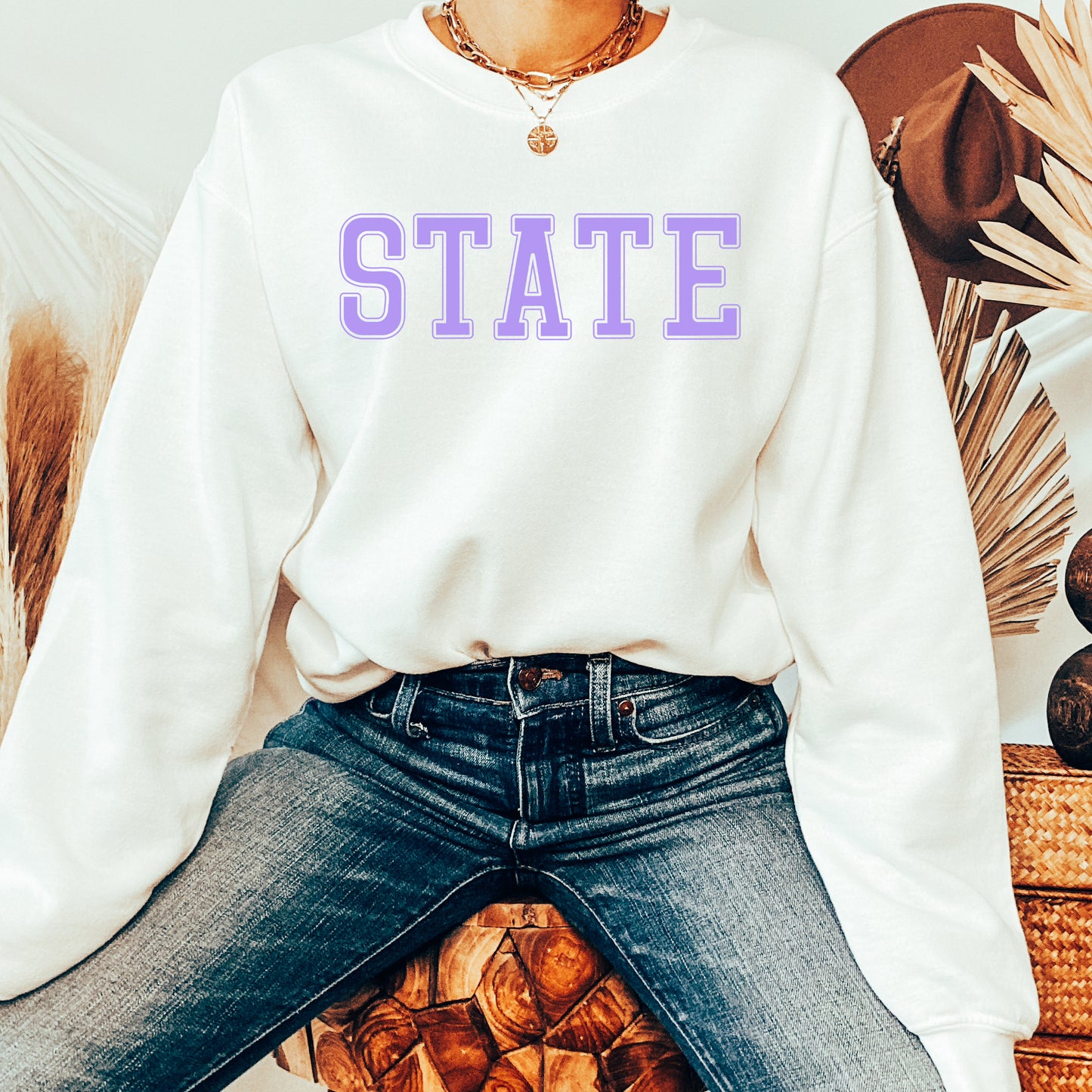 State Sweatshirt - White Lilac